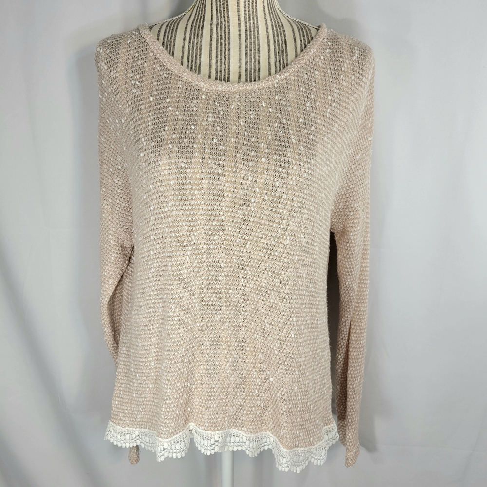 Live To Be Spoiled Split Back Cream White Long Sleeved Lace Accent Top Sz Large